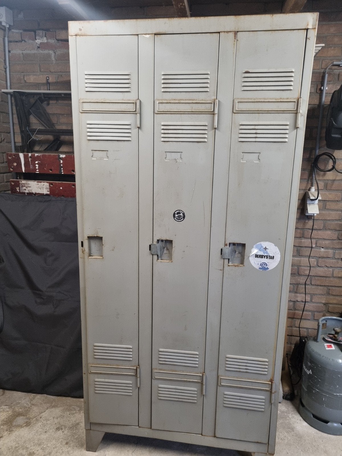 Vintage metal locker met 3 deuren, Huis en Inrichting, Ophalen, Gebruikt, Industrieel