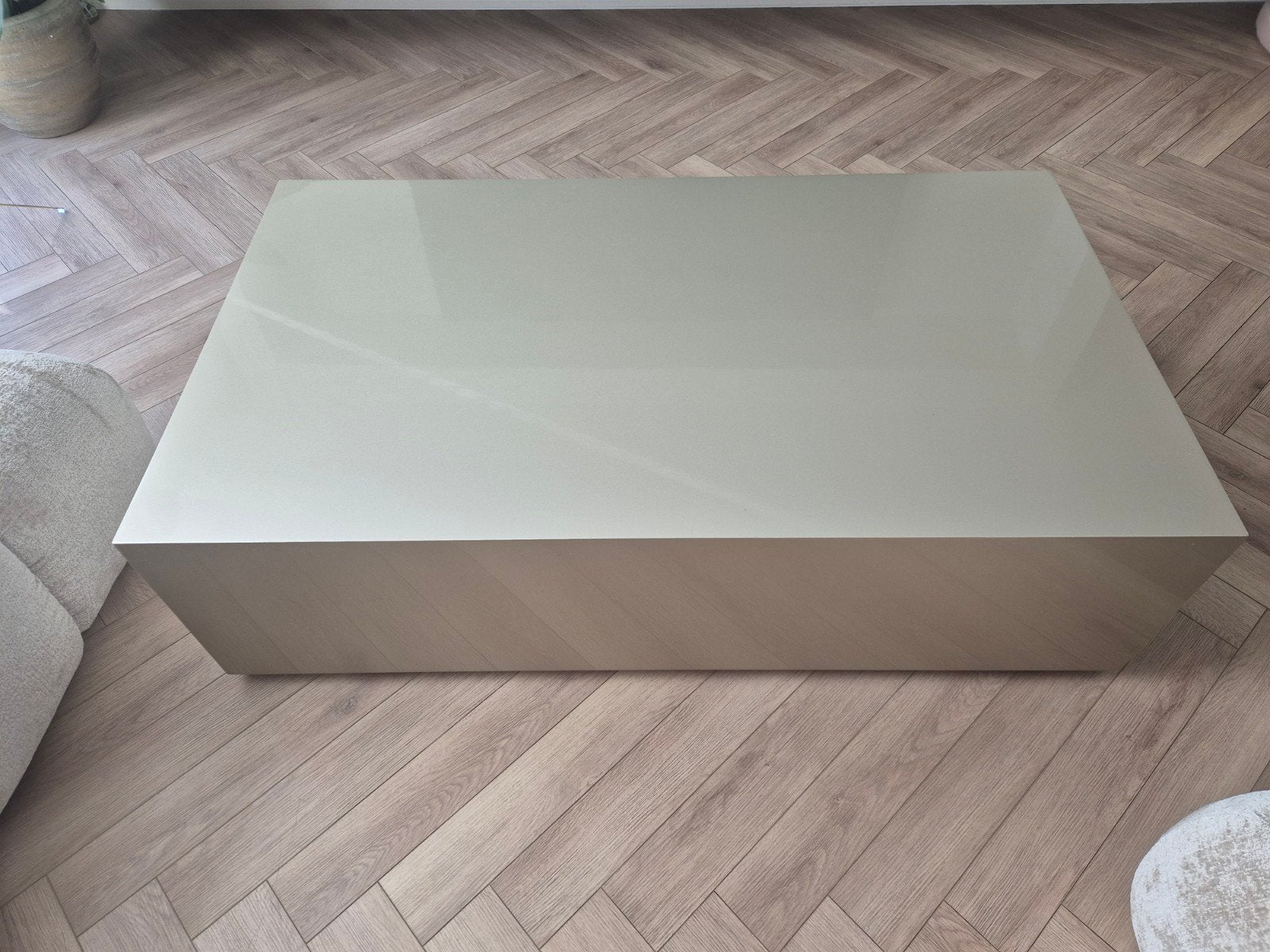 Eric Kuster salontafel taupe, Overige materialen, 100 tot 150 cm, 50 tot 100 cm, Zo goed als nieuw