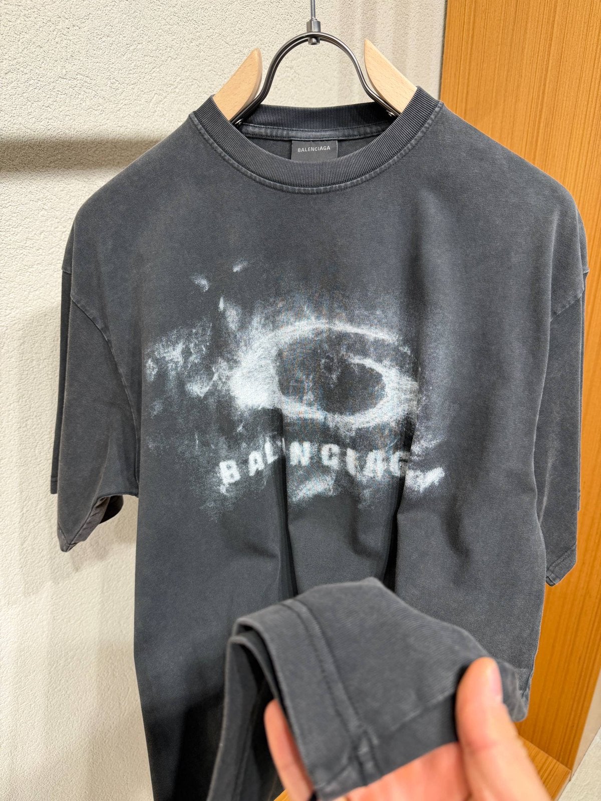 Balenciaga T-shirt met logo print, Ophalen of Verzenden, Zo goed als nieuw, Maat 48/50 (M), Zwart