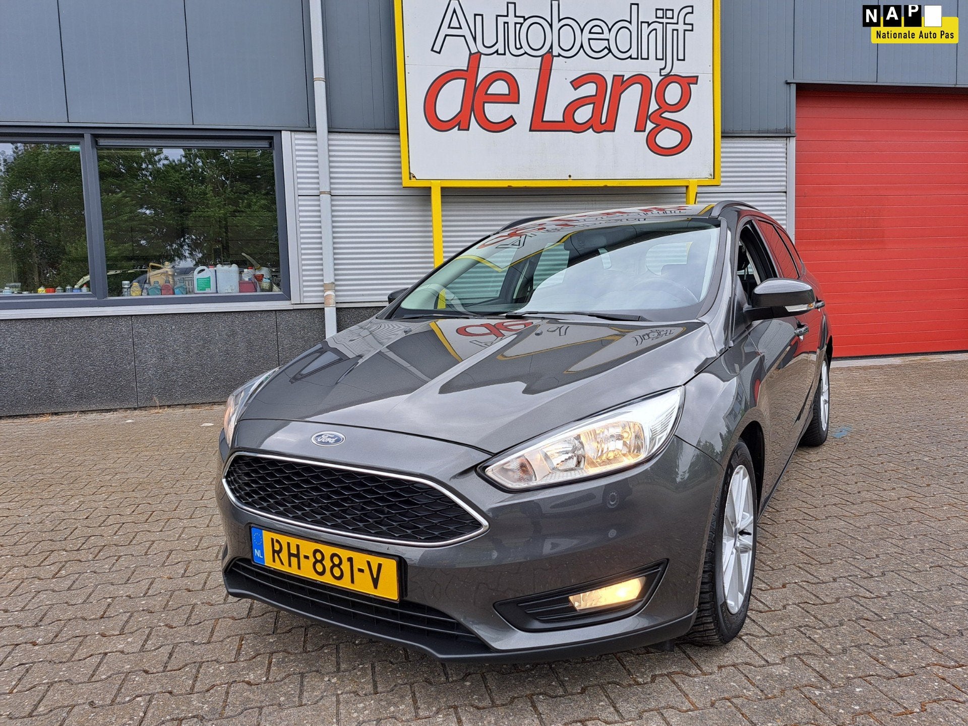 Ford Focus Wagon 1.0 Lease Edition motor slechts 70.000km. n, Dealer onderhouden, Gebruikt, Navigatiesysteem, Origineel Nederlands