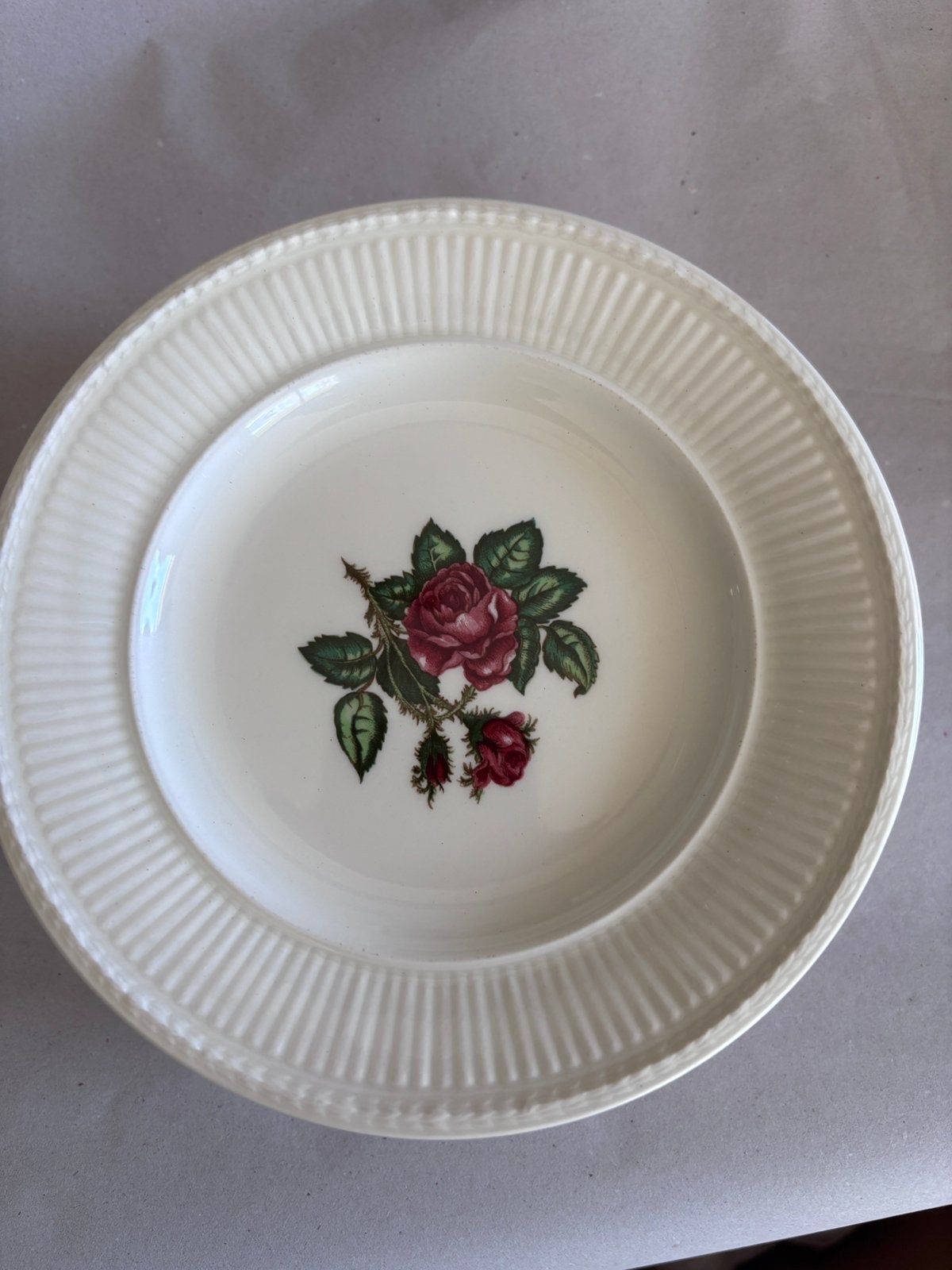 Wedgwood "Moss Rose" borden - Set van 3, Antiek en Kunst, Antiek | Servies los, Ophalen of Verzenden