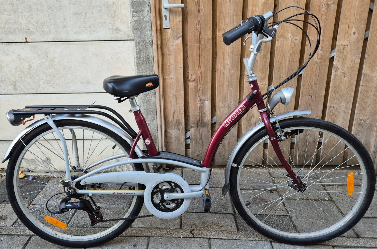 te koop decathlon elops5 damesfiets in nette staat(26inch), Fietsen en Brommers, Fietsen | Dames | Damesfietsen, Gebruikt, Velgrem