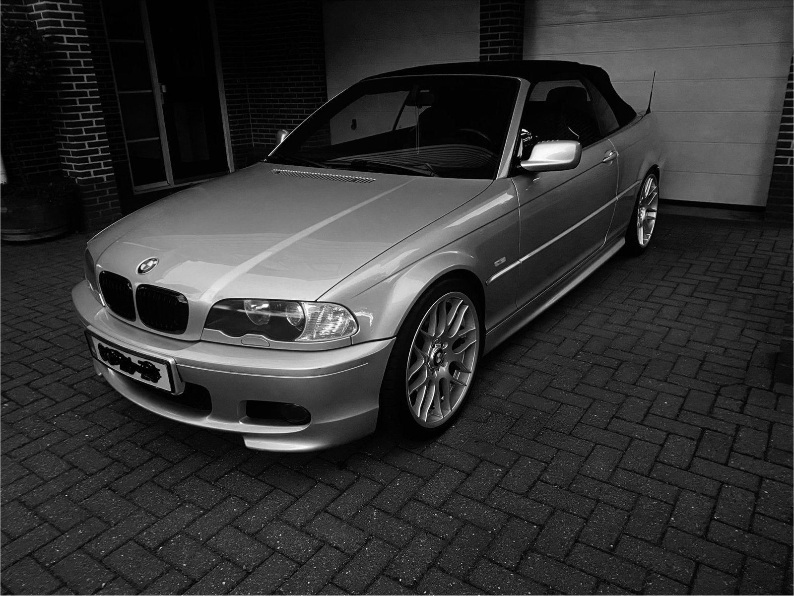 BMW 3-Serie 330 Cabriolet AUT 2003, Automaat, 1595 kg, Cabriolet, 4 stoelen