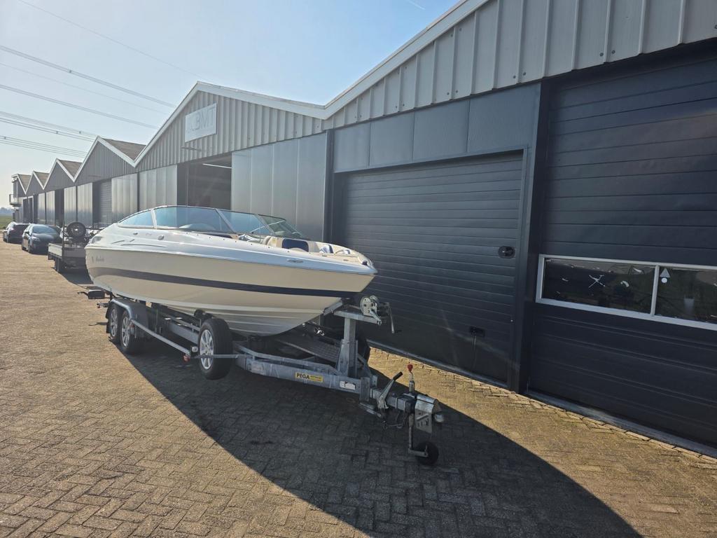 Mariah SX22 Speedboot met trailer - Klaar voor het seizoen!, Watersport en Boten, Ophalen, Gebruikt, Binnenboordmotor, 200 pk of meer