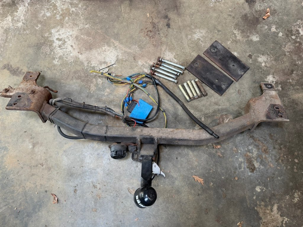 Volvo 850 sedan trekhaak Brink | 13 polis |  Afneembaar, Ophalen, Gebruikt