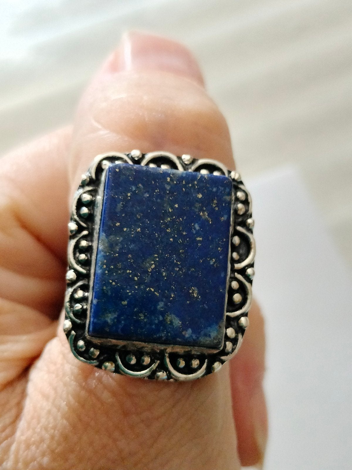 Zilveren ring met lapis lazuli maat 19, 19 tot 20, Nieuw, Met edelsteen, Dame