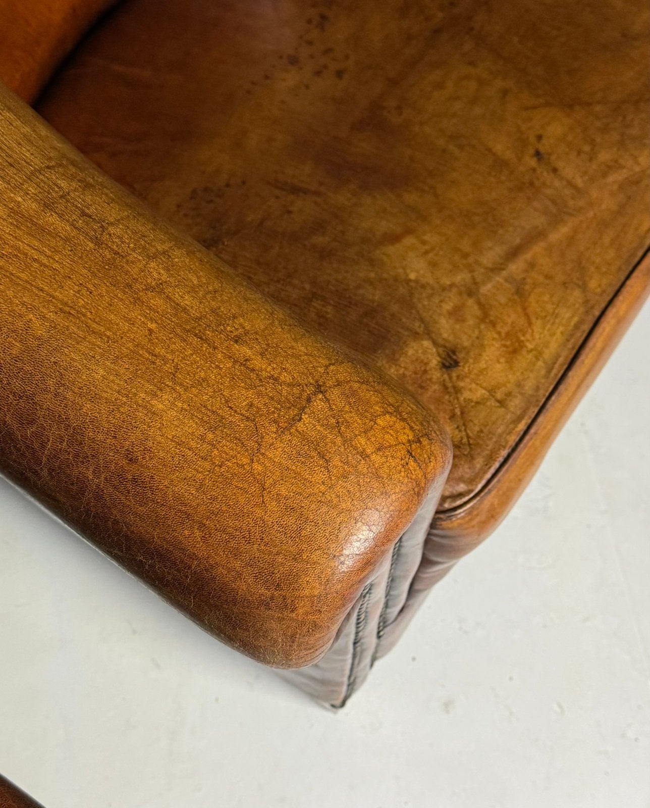Schapenleren clubfauteuils 2x klassiek, 75 tot 100 cm, Ophalen of Verzenden, A, A
