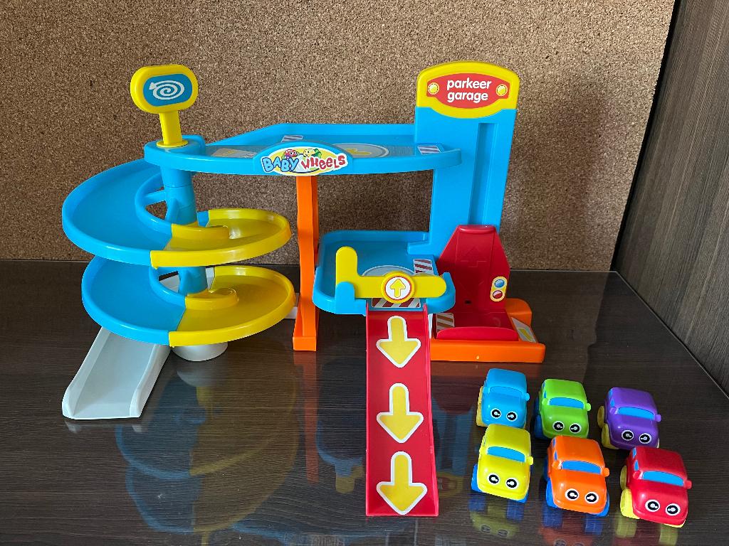 Baby Wheels parkeergarage, Racebaan, Zo goed als nieuw, Handmatig, Ophalen