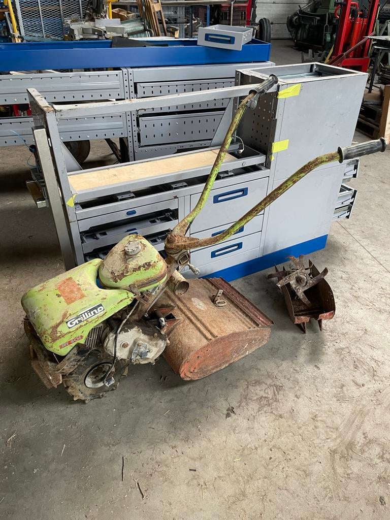 Grillo G85D Twee-wielige Tractor met Ploeg - Opknapper, Ophalen, Gebruikt, Benzine-grasmaaier