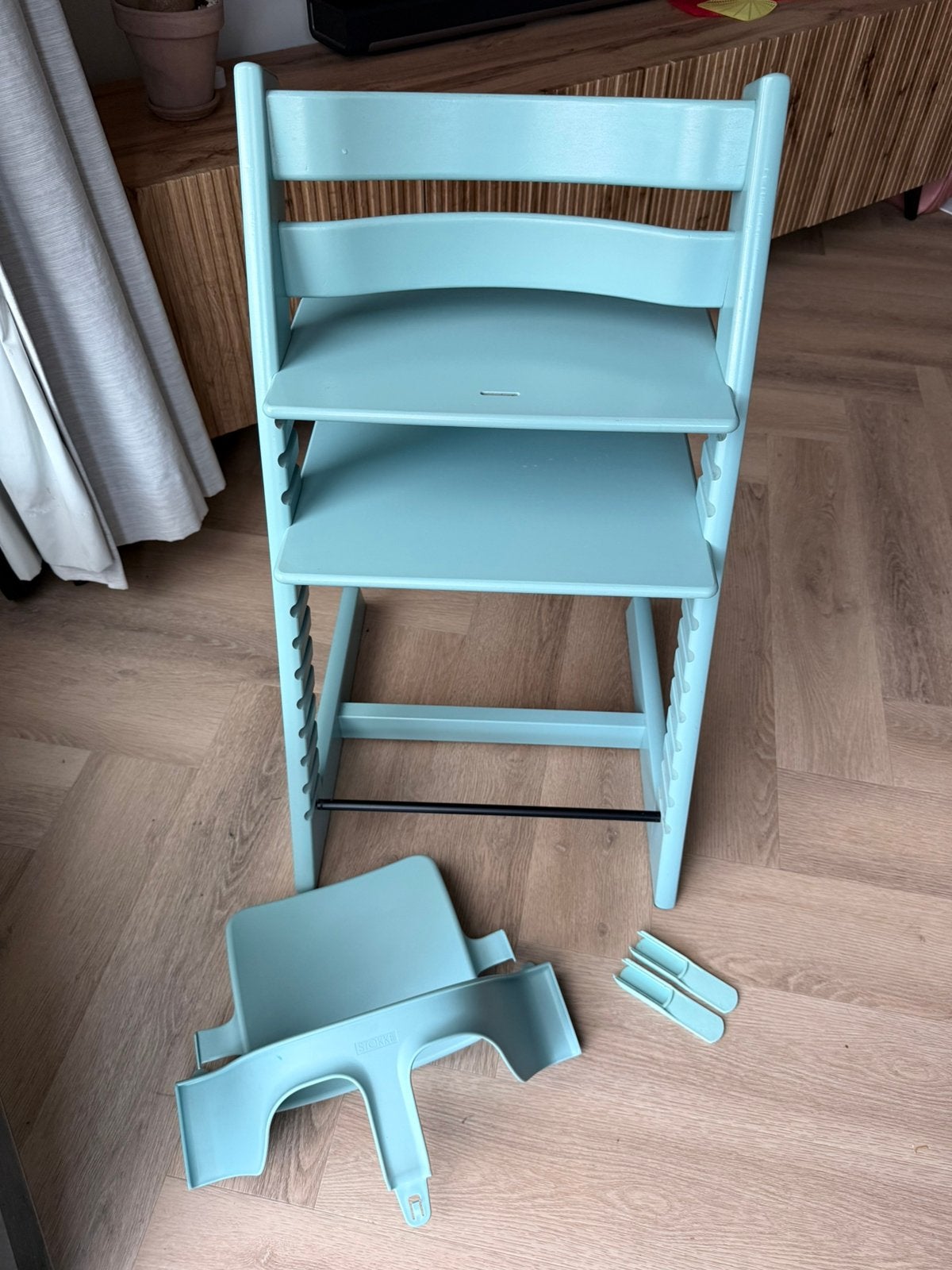 Stokke Tripp Trapp Aqua blue met babyset & gliders blauw, Kinderen en Baby's, Kinderstoelen, Ophalen, Zo goed als nieuw, Meegroeistoel