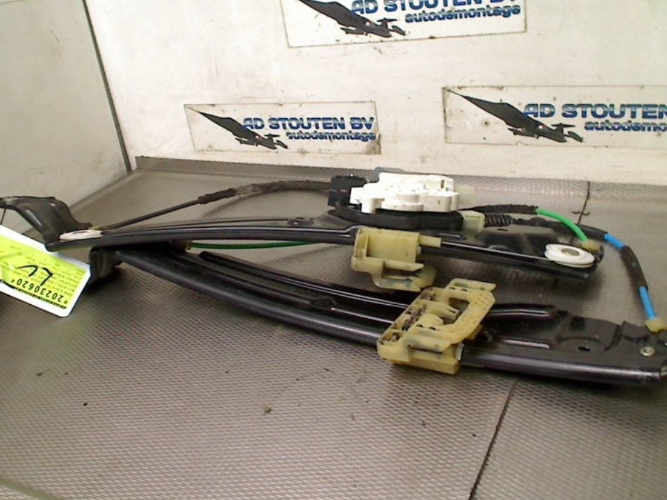 Raammechaniek Elek Links Voor BMW 5 serie (F10) 942889100, Auto-onderdelen, Gebruikt, Petuelring 130, München 80809, , Duitsland