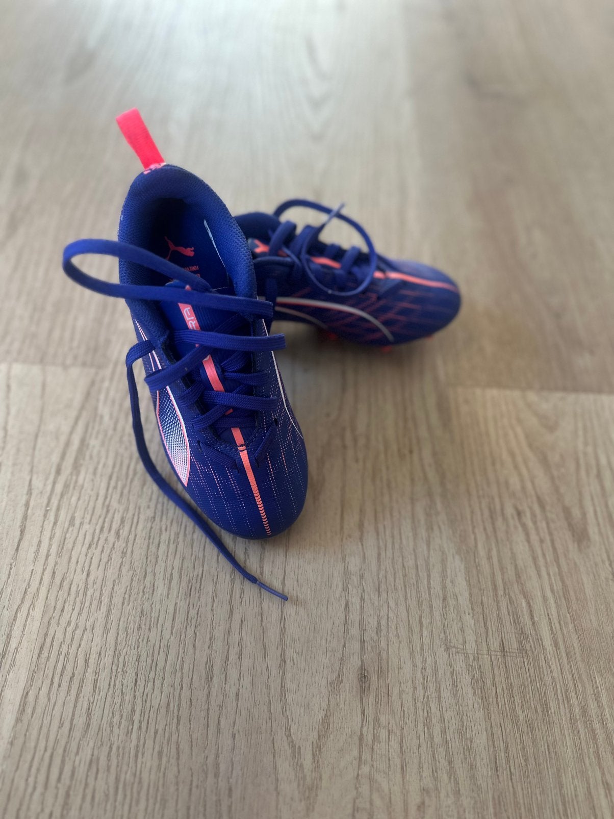 Voetbalschoenen Puma Kinder maat 30, Sport en Fitness, Voetbal, Maat XS of kleiner, Ophalen, Zo goed als nieuw, Schoenen