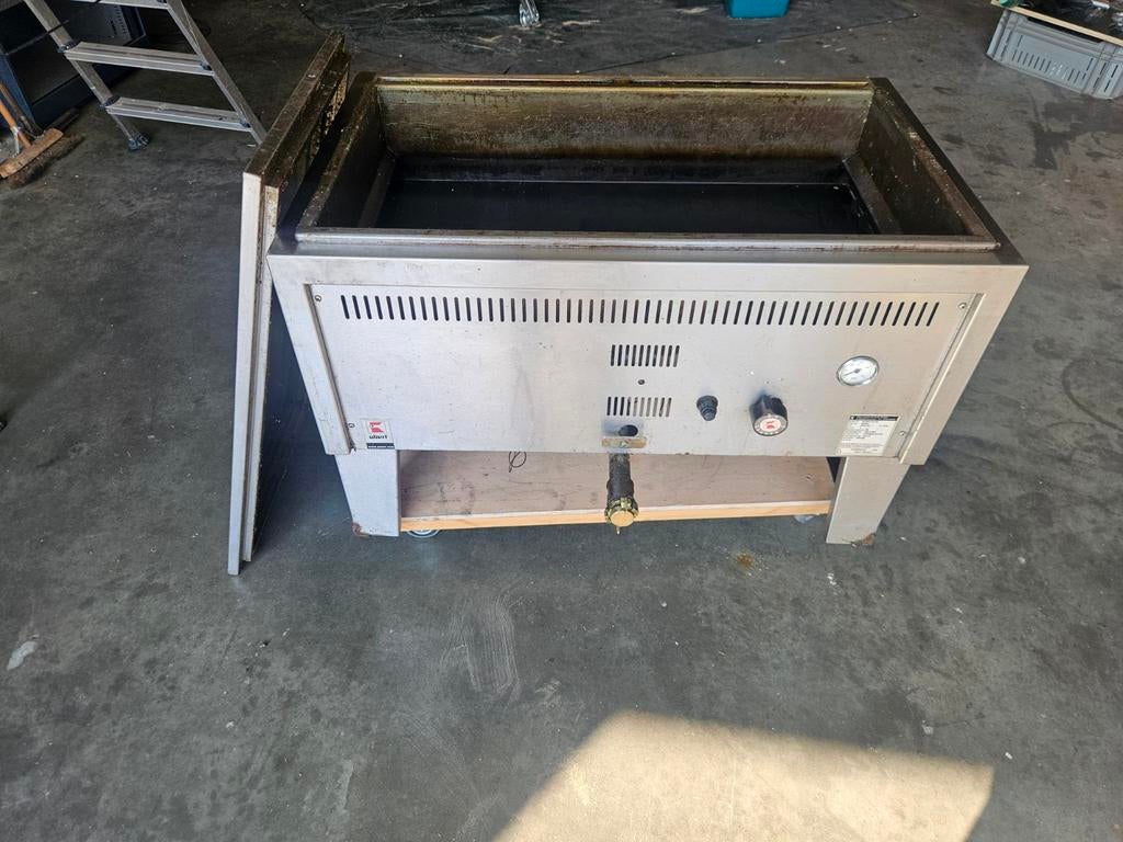 Uber friteuse / visbakoven, Witgoed en Apparatuur, Frituurpannen, 4 liter of meer, Ophalen, Gebruikt