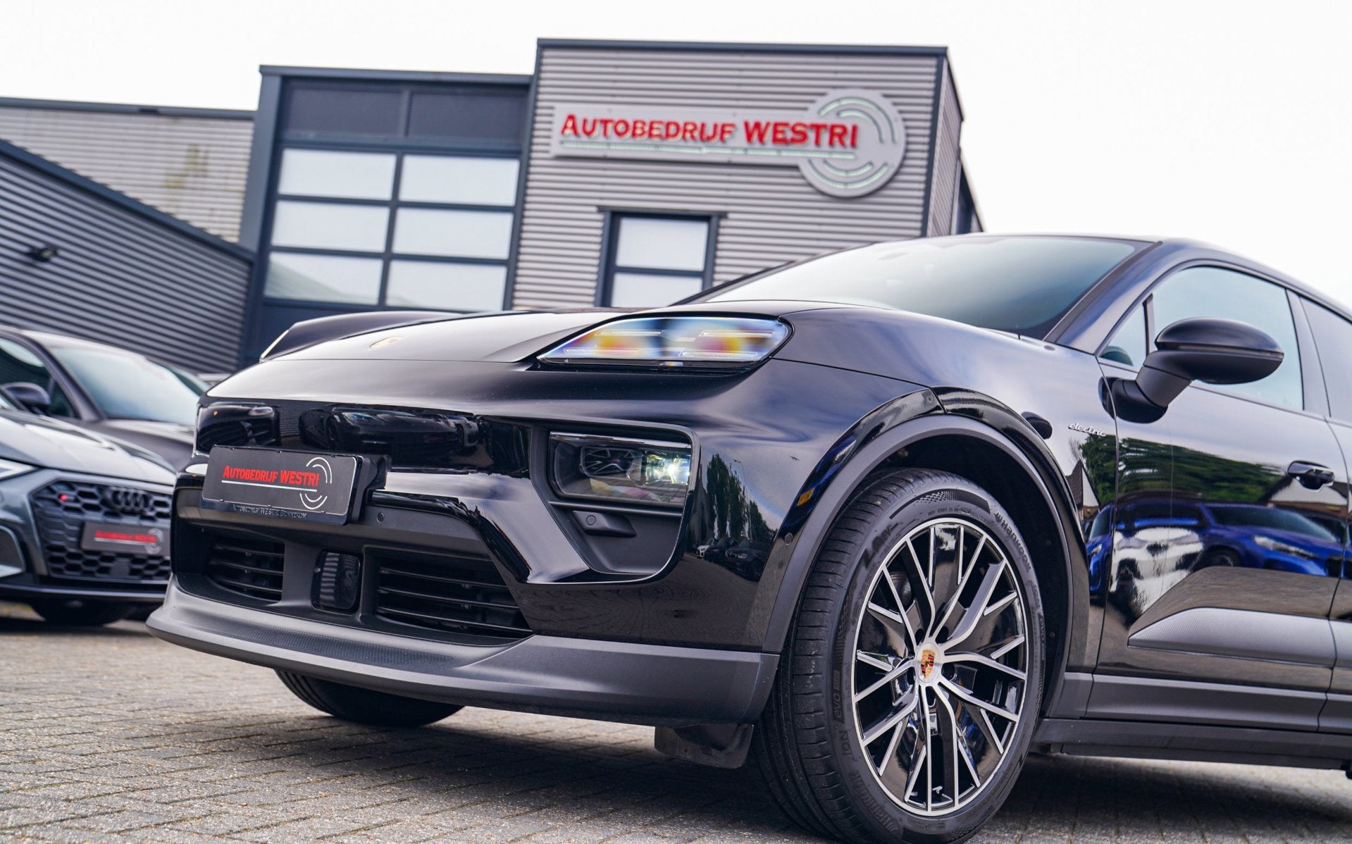 Porsche Macan 100 kWh 4 | Camera | Panorama Dak | Groen Lede, Automaat, Dealer onderhouden, Gebruikt, 23 min