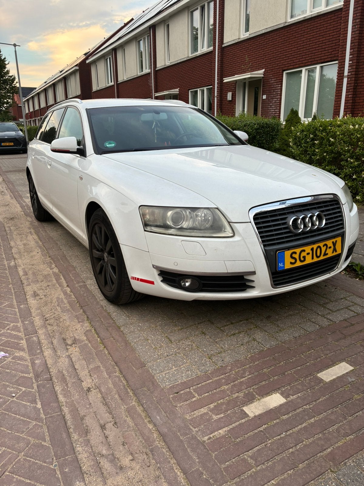 Audi A6 2.0 Tfsi Avant 125KW AUT 2009 Wit, Auto's, Audi, Stof, 1984 cc, Wit, Stoelverwarming