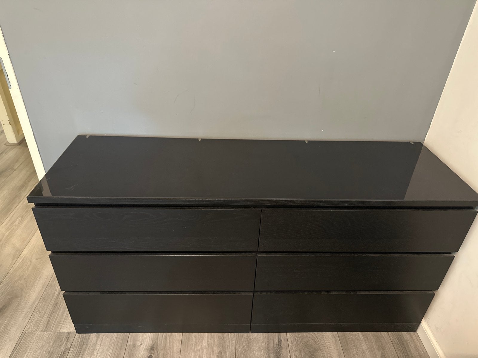 IKEA Malm dressoir zwart met glazen plaat, Ophalen, Gebruikt, 150 tot 200 cm, Glas