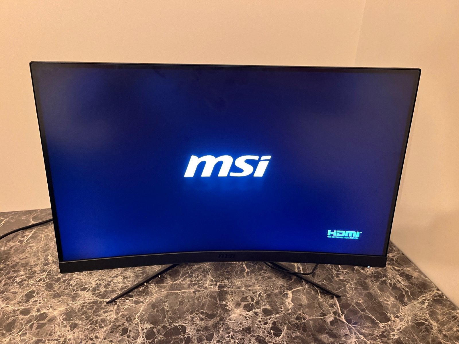 MSI OPTIX G27C6 - 27 inch Curved, Curved, VA, Full HD, Zo goed als nieuw