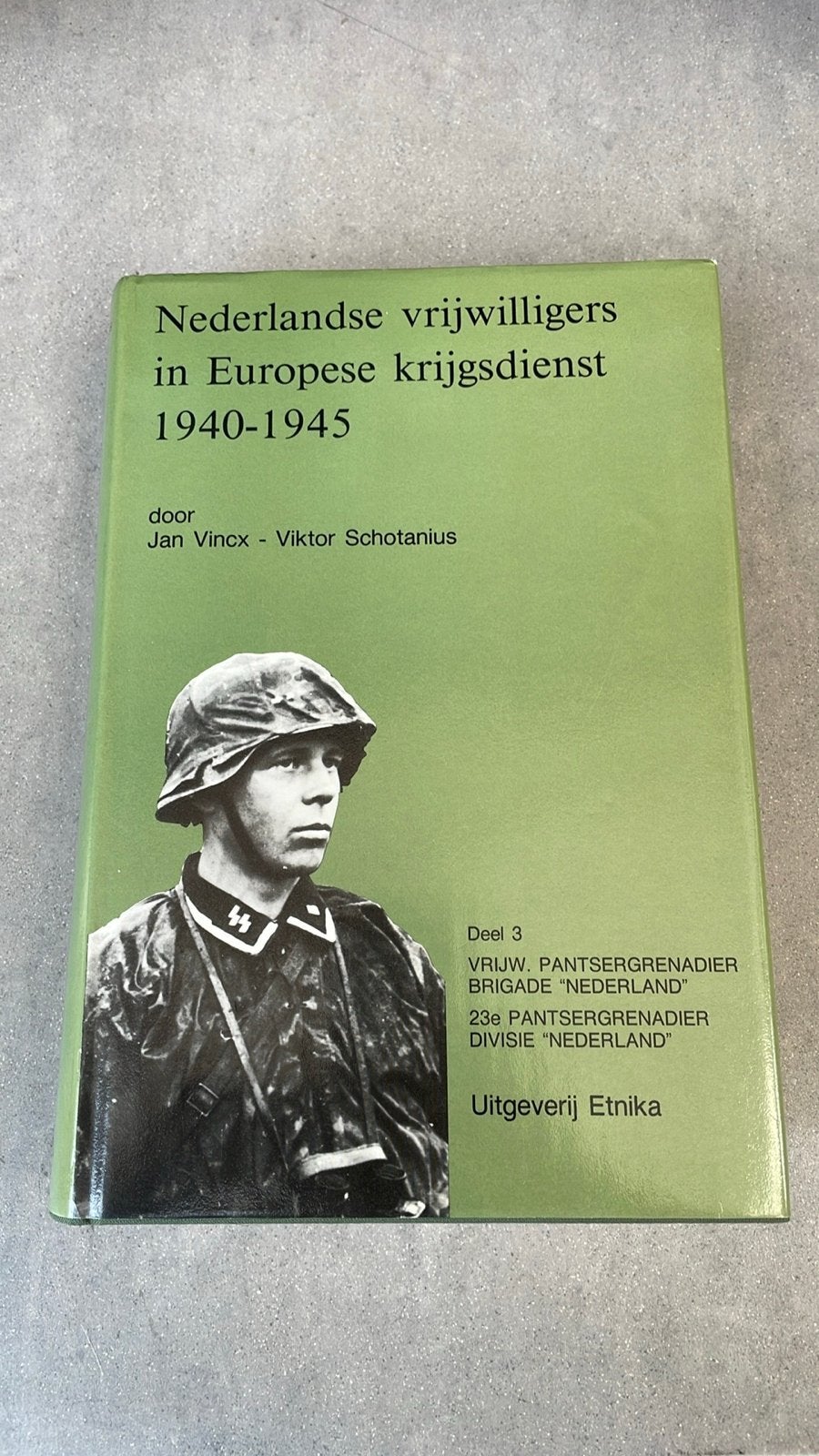 Nederlandse vrijwilligers in Europese krijgsdienst 1940-1945, Ophalen of Verzenden, Tweede Wereldoorlog, Zo goed als nieuw, Overige onderwerpen
