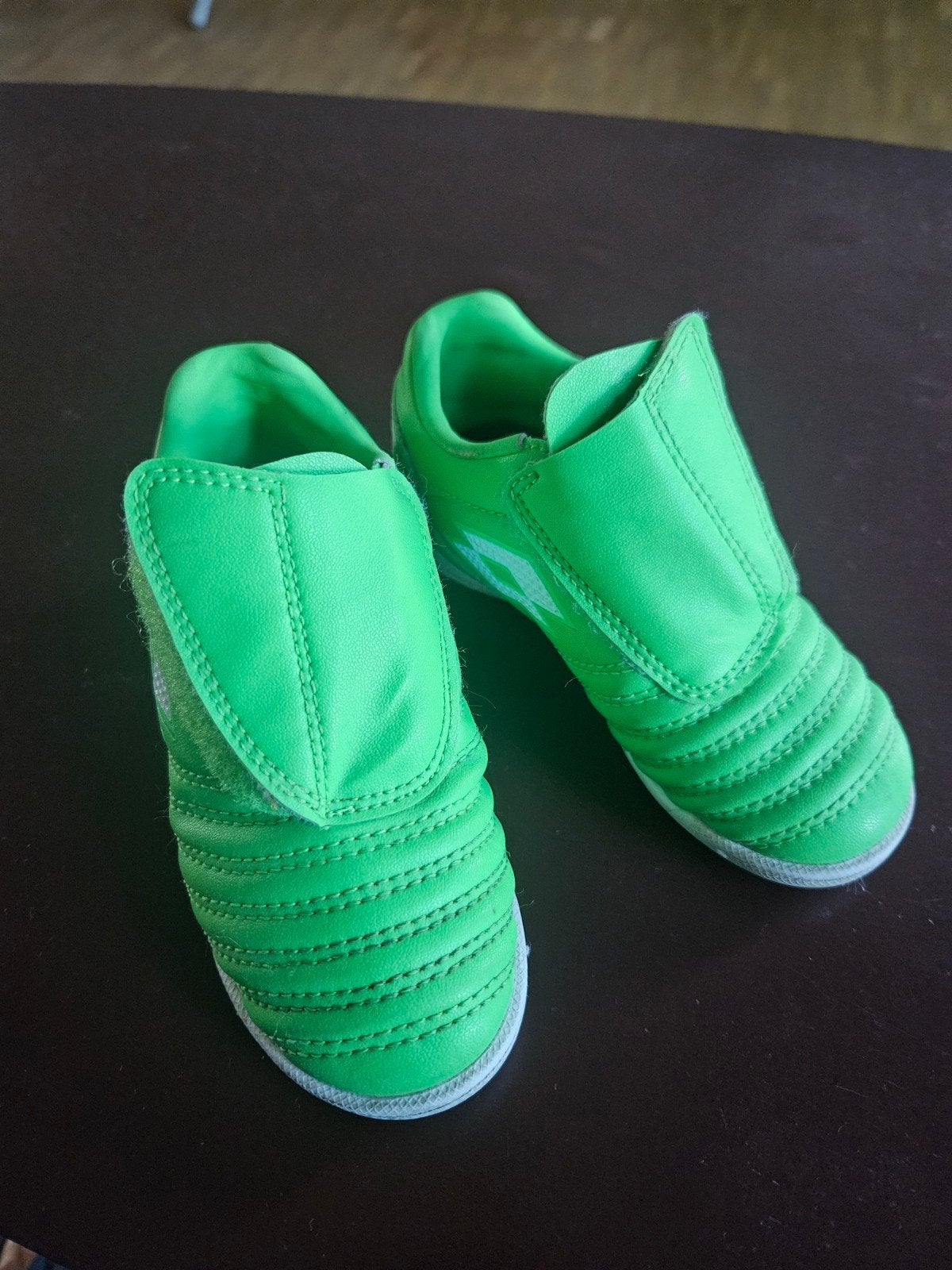 Lotto voetbalschoenen kind maat 25/26, Gebruikt, Ophalen of Verzenden, Lotto, Jongen of Meisje