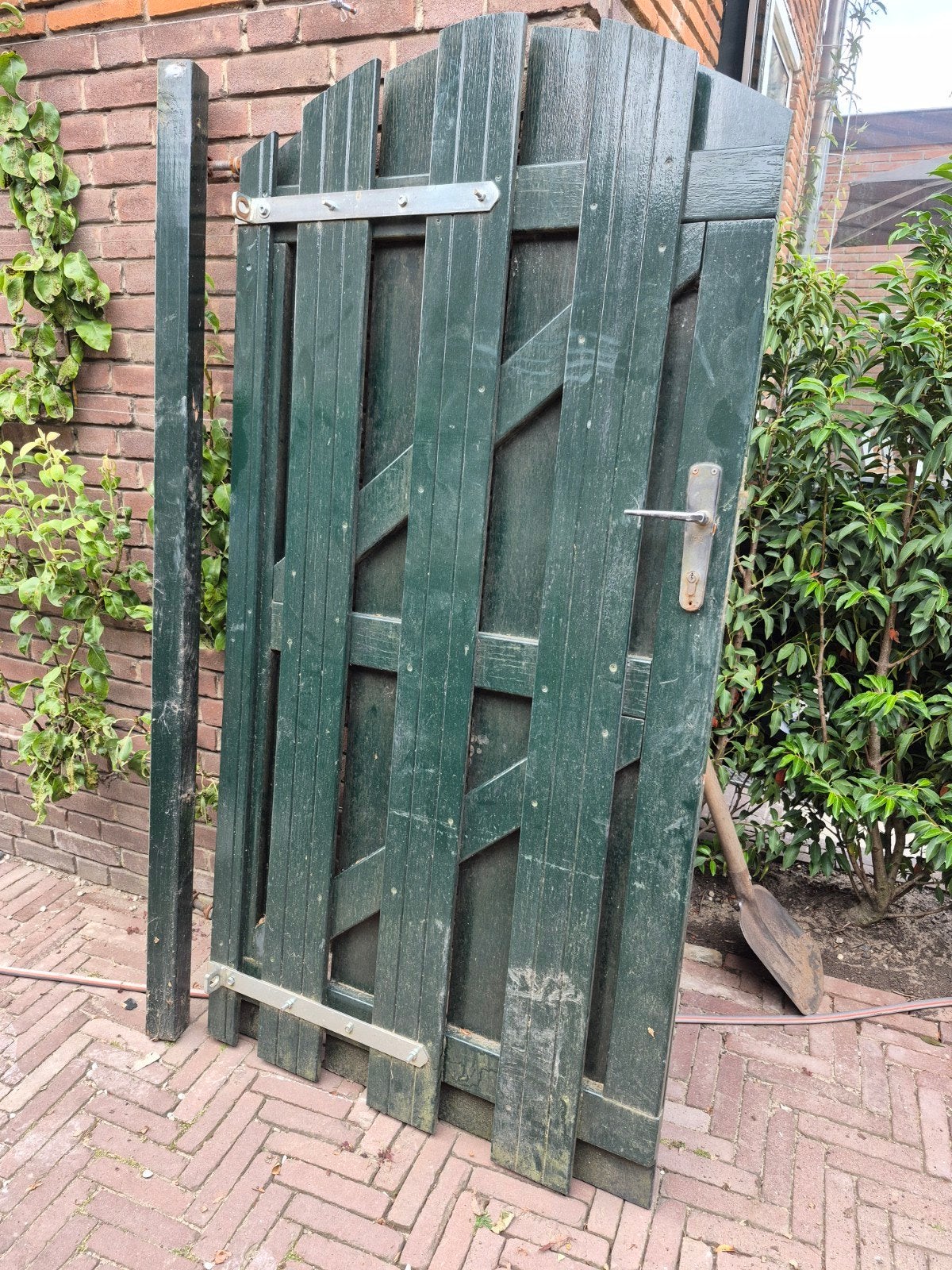 Groene houten poort met beslag en paal, Tuin en Terras, Tuinpoorten, Ophalen, Gebruikt, Minder dan 100 cm, Draaipoort