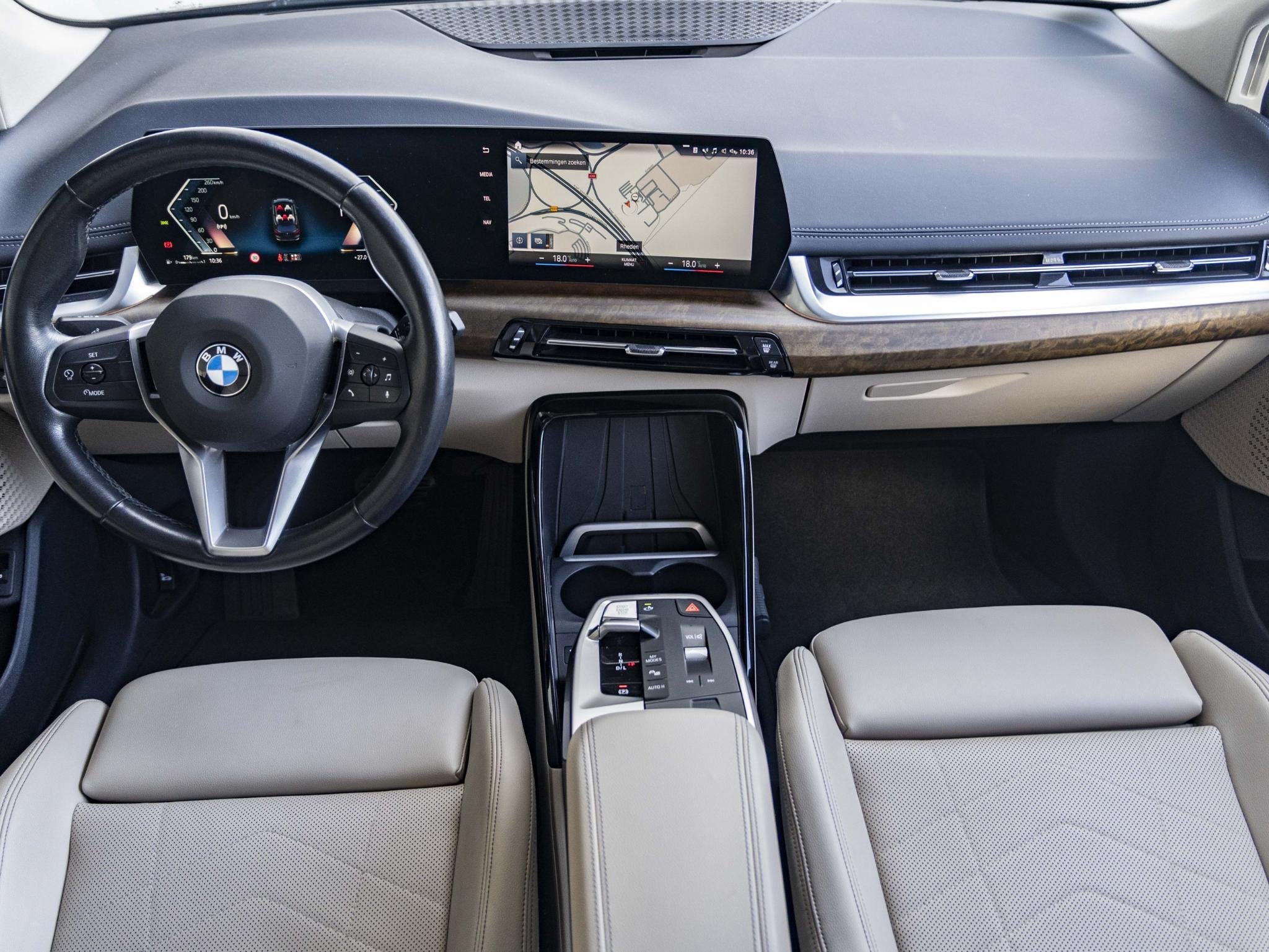 BMW 2 Serie Active Tourer 218i | Luxury Line | Premium Pack, Auto's, Gebruikt, Euro 6, Met garantie (alle), 1445 kg