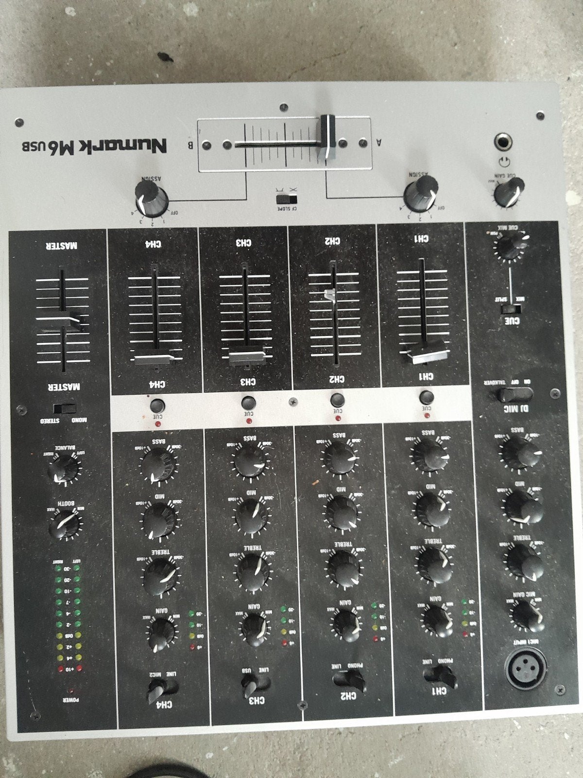 Vestax CDX-05 DJ-set met Numark M6 USB mixer mag weg voor 40, Ophalen of Verzenden, Gebruikt, Dj-set, Numark
