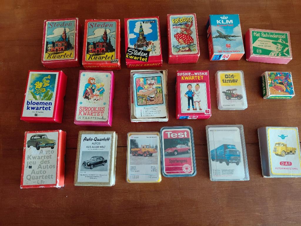 15 oude kwartetspellen plus nog iets soortgelijks, Verzamelen, Speelkaarten, Jokers en Kwartetten, Ophalen of Verzenden, Gebruikt