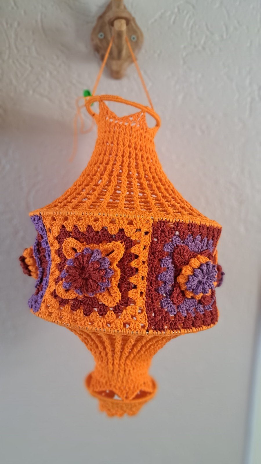 Gehaakte lampenkap/ kroonluchter in vintage kleuren, Ophalen of Verzenden, Gebruikt, Rond, Minder dan 25 cm