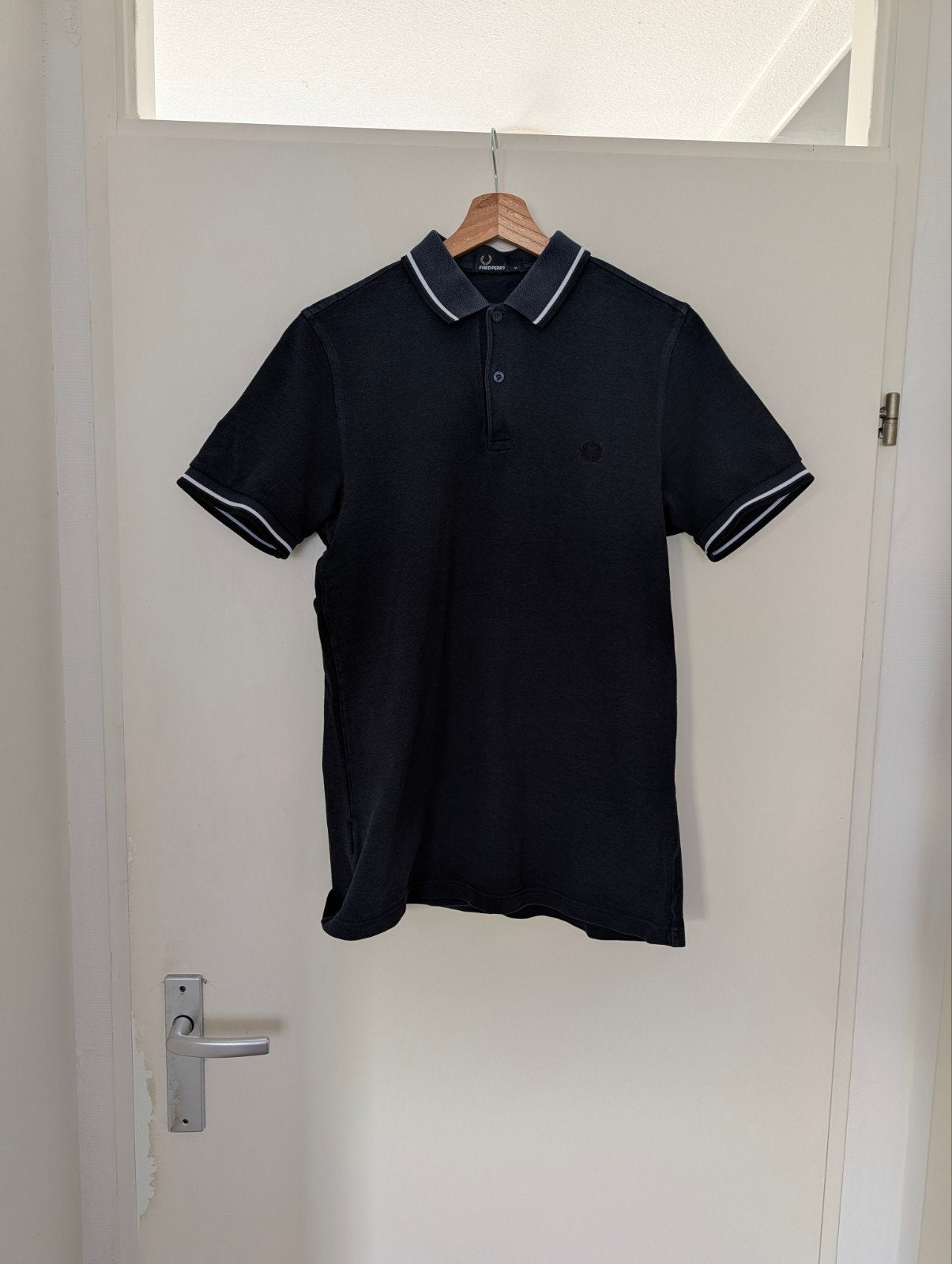 Fred Perry polo maat M donkerblauw en antraciet, Kleding | Heren, Polo's, Ophalen of Verzenden, Fred Perry, Gedragen, Maat 48/50 (M)