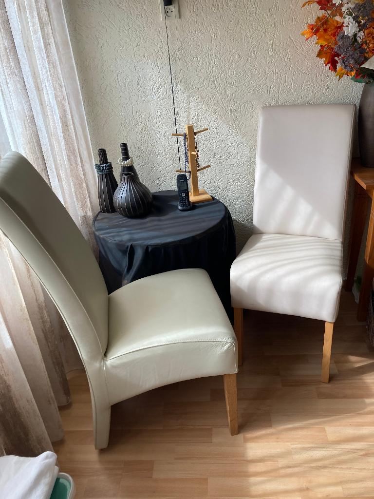 Creme kunstleren stoel, Twee, Overige kleuren, Zo goed als nieuw, Chique