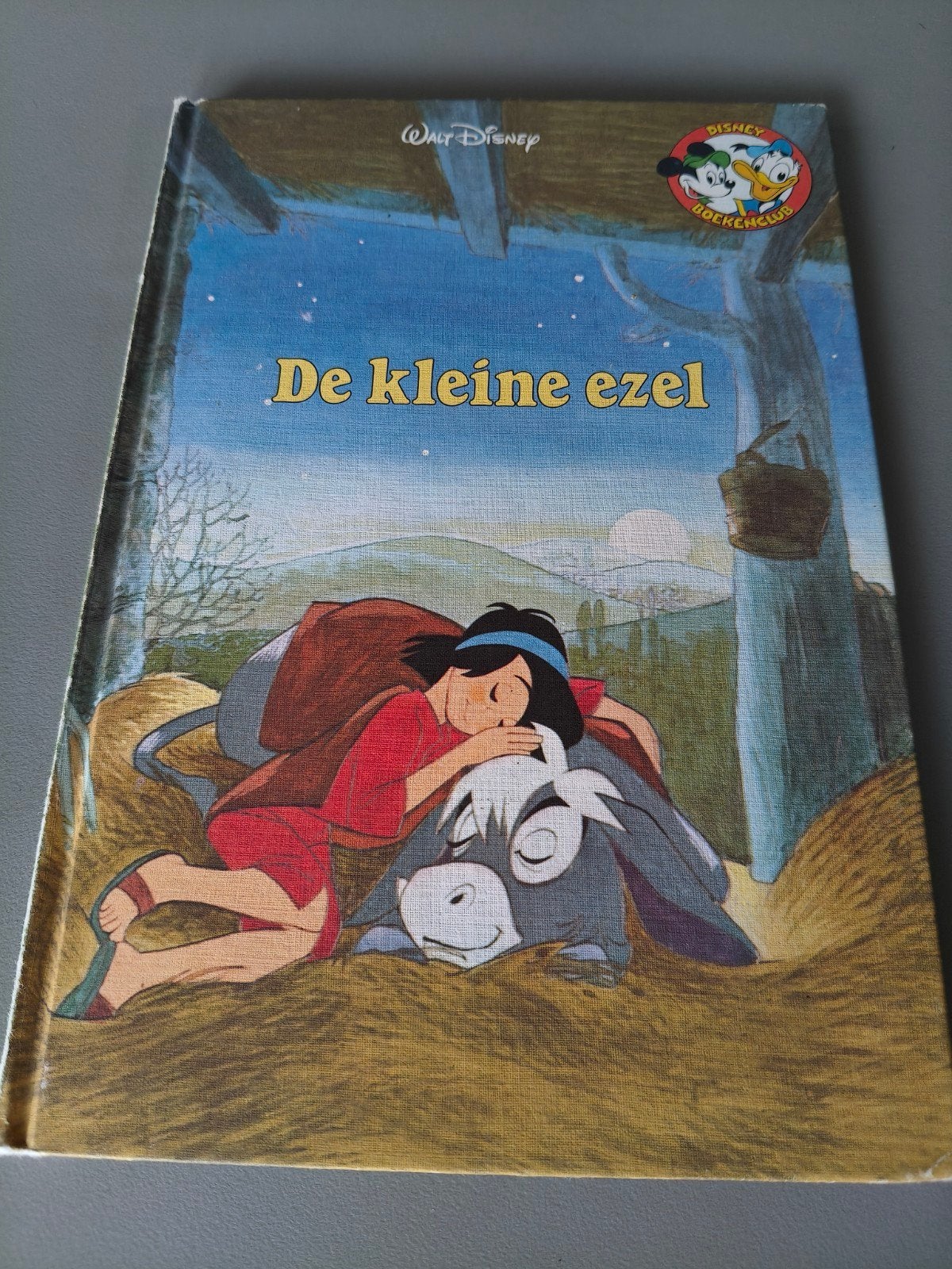 Disney Boekenclub: De kleine ezel, Ophalen of Verzenden, Gelezen, Walt Disney, Sprookjes