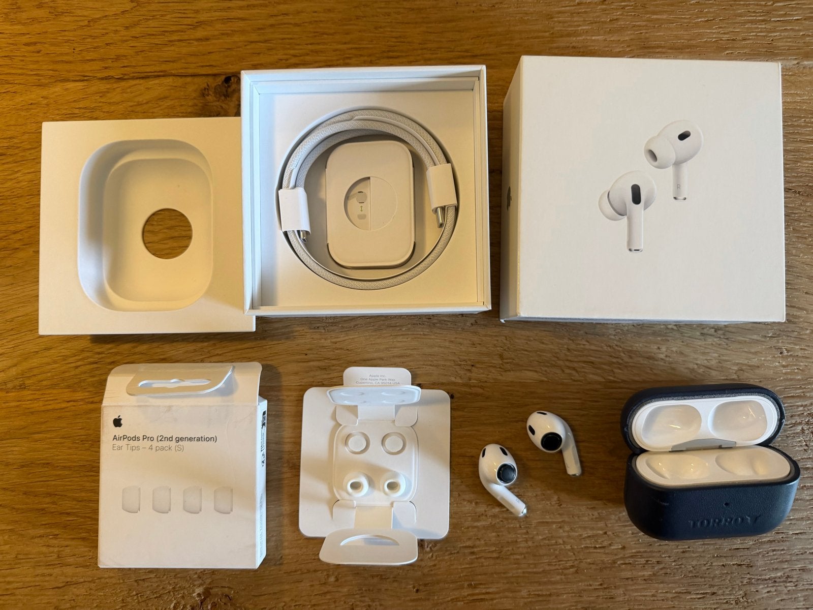 Apple AirPods Pro (2e generatie) met leren case, In-ear, Bluetooth, Ophalen of Verzenden, Zo goed als nieuw