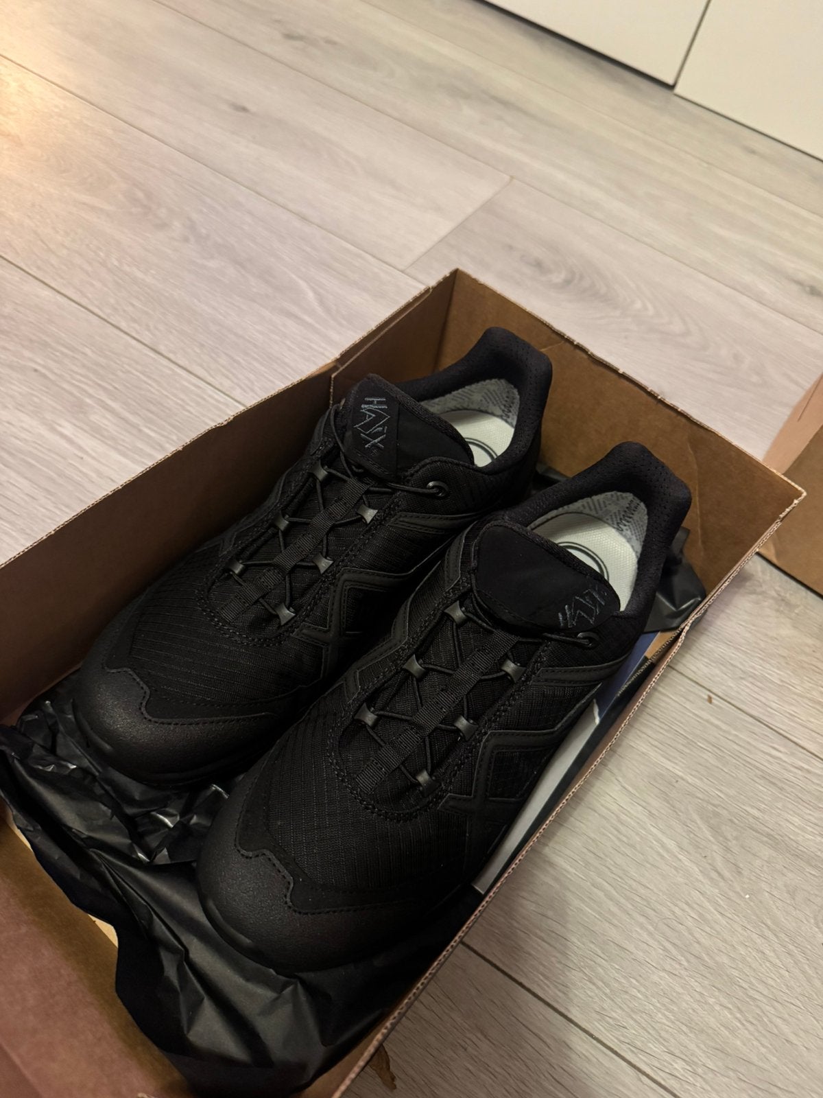 Haix Black Eagle Athletic 2.1 Lage werkschoenen maat 41, Ophalen, Zo goed als nieuw, Zwart, Werkschoenen