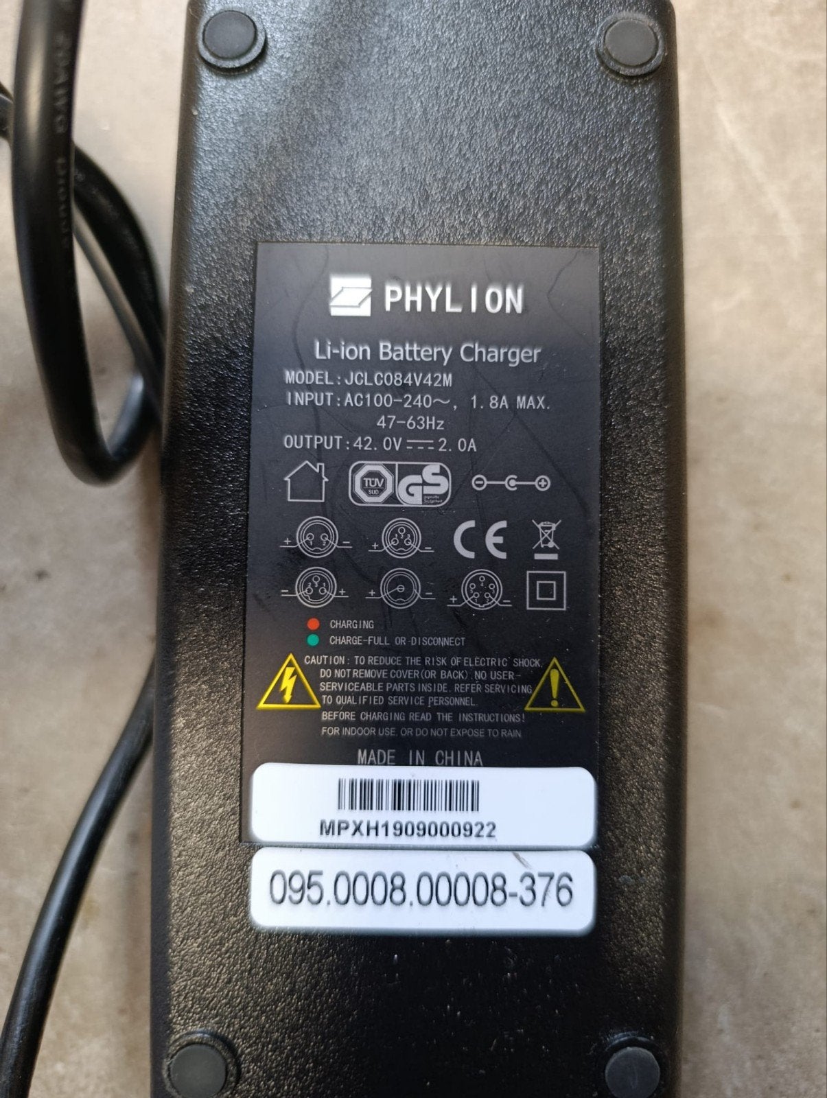 Phylion Li-ion acculader 42V 2A voor Cortina e-bike, Fietsen en Brommers, Fietsaccessoires | Fietsaccu's