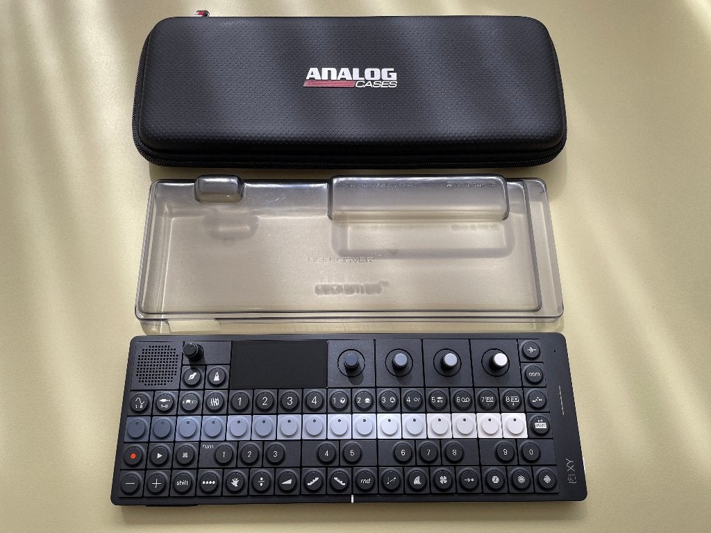 Teenage Engineering OP-XY + Case en Decksaver, Overige merken, Met midi-aansluiting, Zo goed als nieuw, Overige aantallen