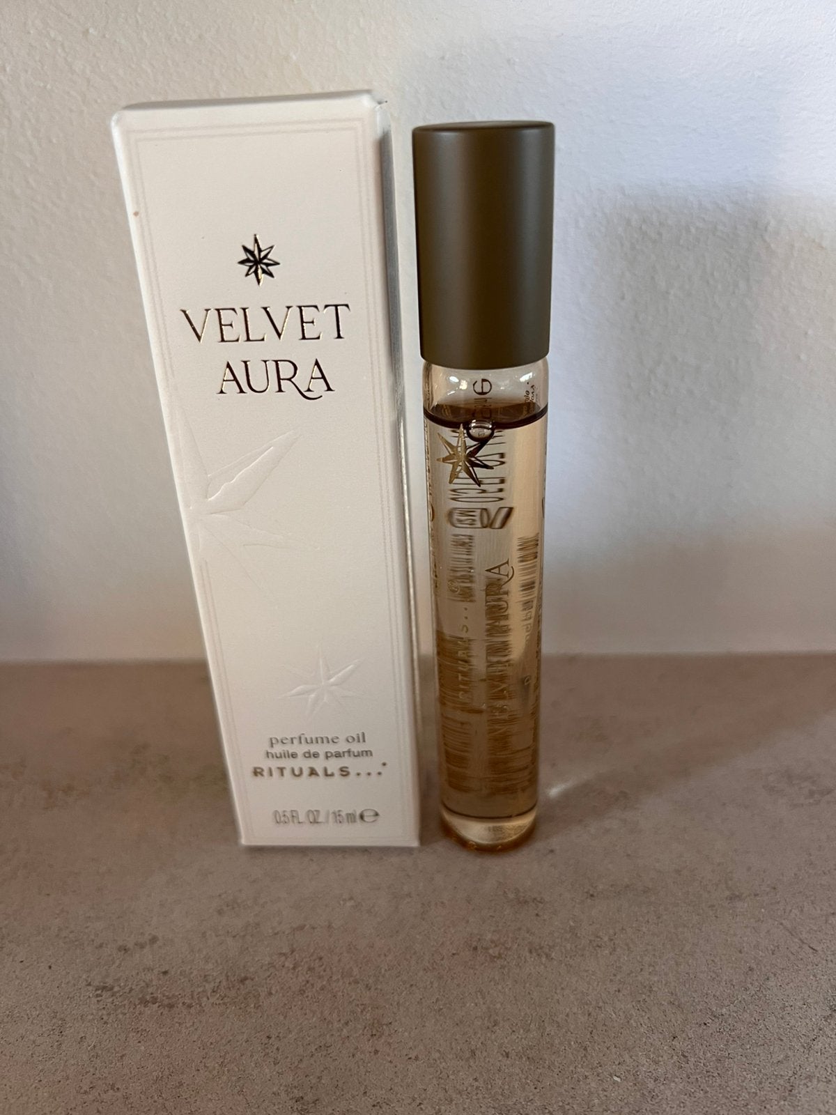 Rituals INTUITIA travel Velvet Aura perfume oil 15 ml Nieuw!, Ophalen of Verzenden, Nieuw