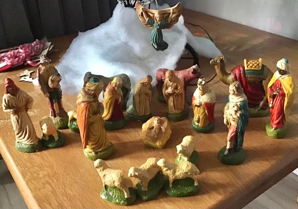 ANTIEKE KERSTBEELDENGROEP / KERSTSTAL, Ophalen of Verzenden, Gebruikt