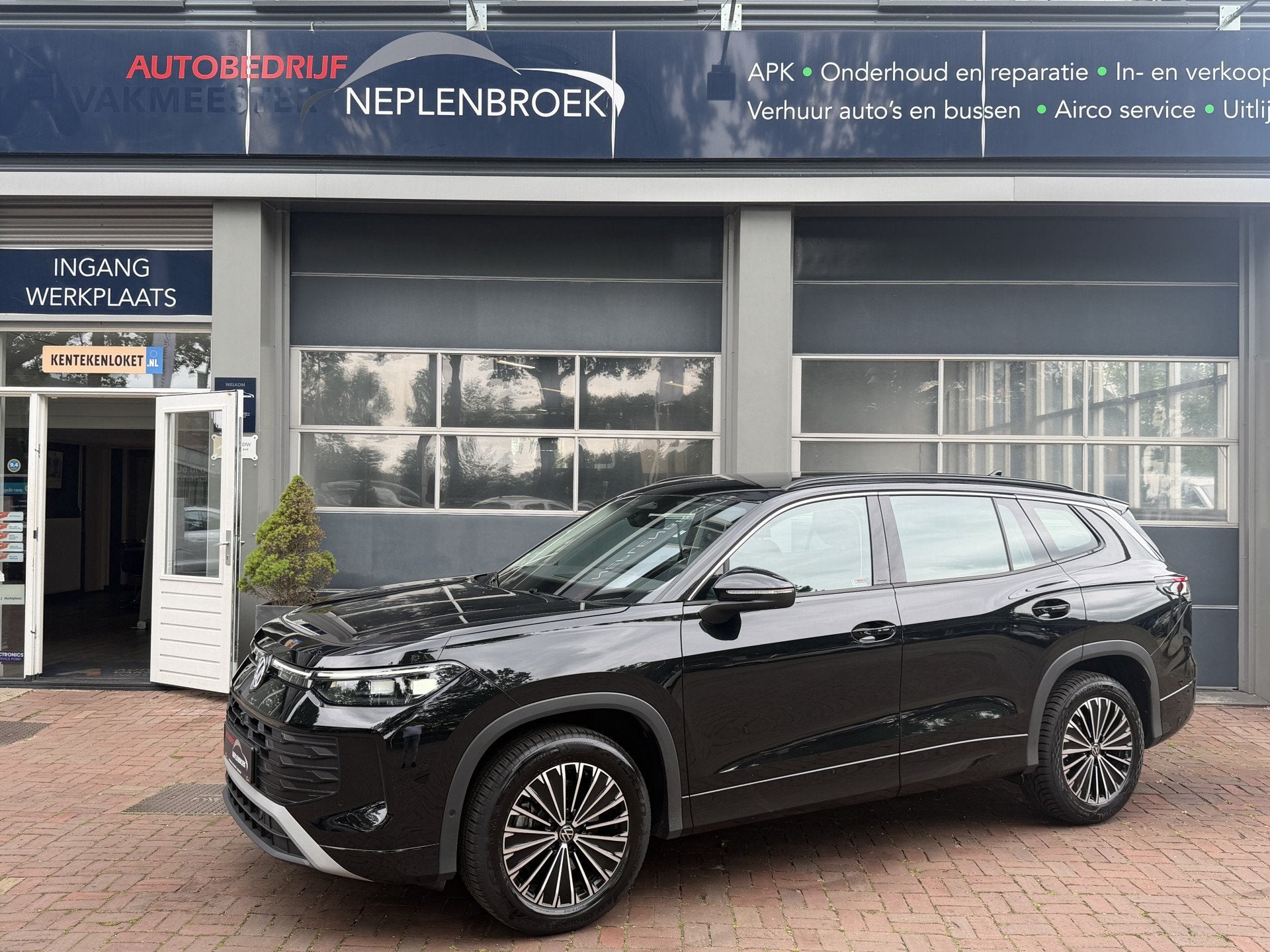 Volkswagen Tayron 1.5 eHybrid Life Edition 7-pers Bj 2025 km, Auto's, Stof, 4 cilinders, 1848 kg, 7 stoelen