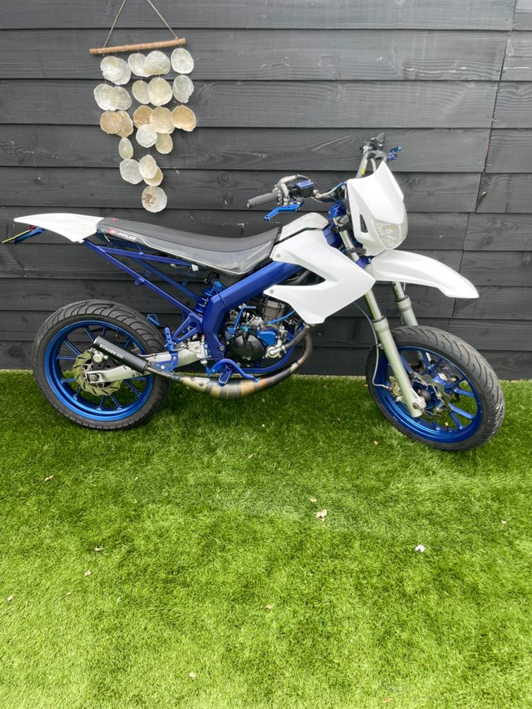 Derbi Senda speciale editie dubbel disc, Ophalen of Verzenden, Gebruikt, Maximaal 45 km/u