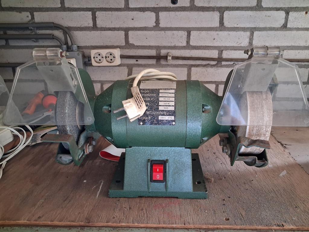slijpmachine, Ophalen, Gebruikt, Minder dan 700 watt, Werkbankslijpmachine