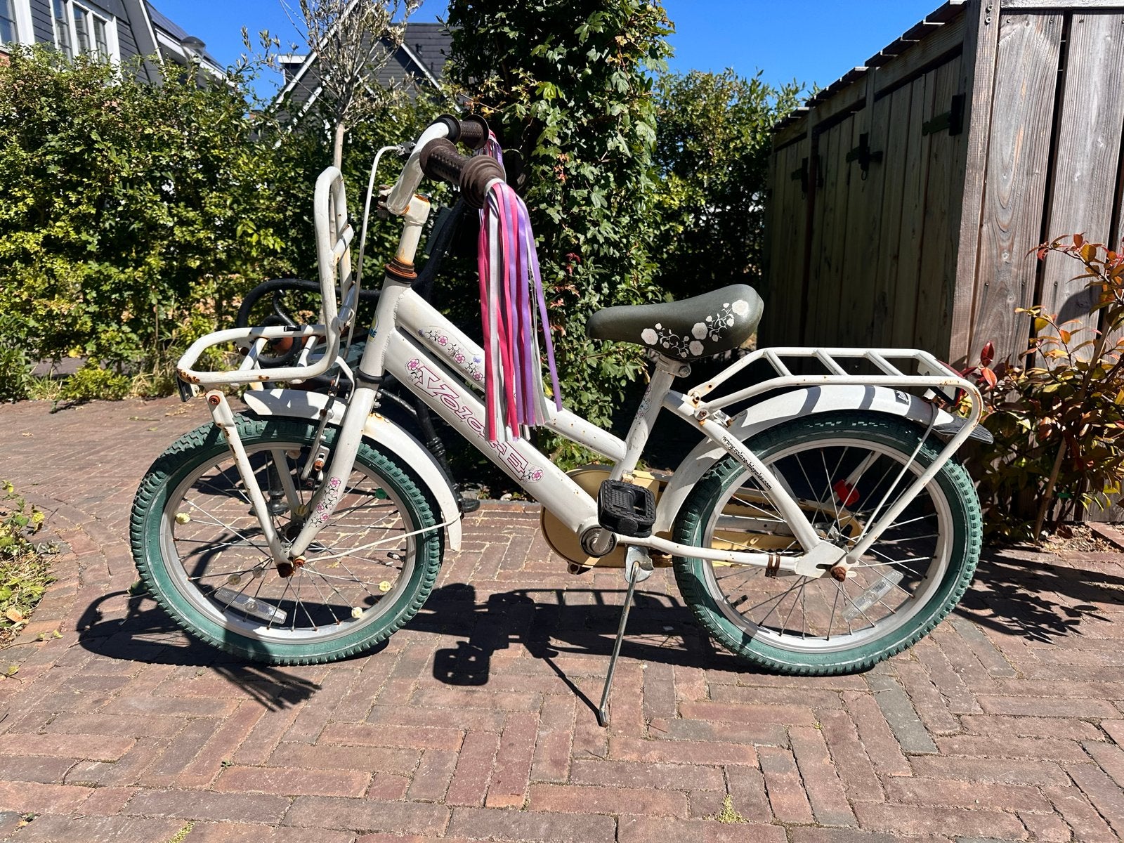 Volare 18 inch kinderfiets - Wit met bloemen, Fietsen en Brommers, Fietsen | Kinderfietsjes, Ophalen, Gebruikt, 16 tot 20 inch
