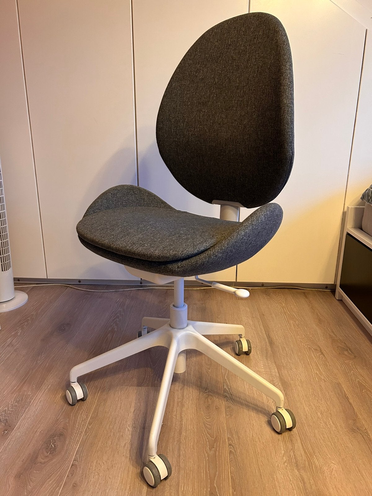 HATTEFJÄLL Bureaustoel, Gunnared middengrijs/wit, Huis en Inrichting, Ophalen, Zo goed als nieuw, Wit