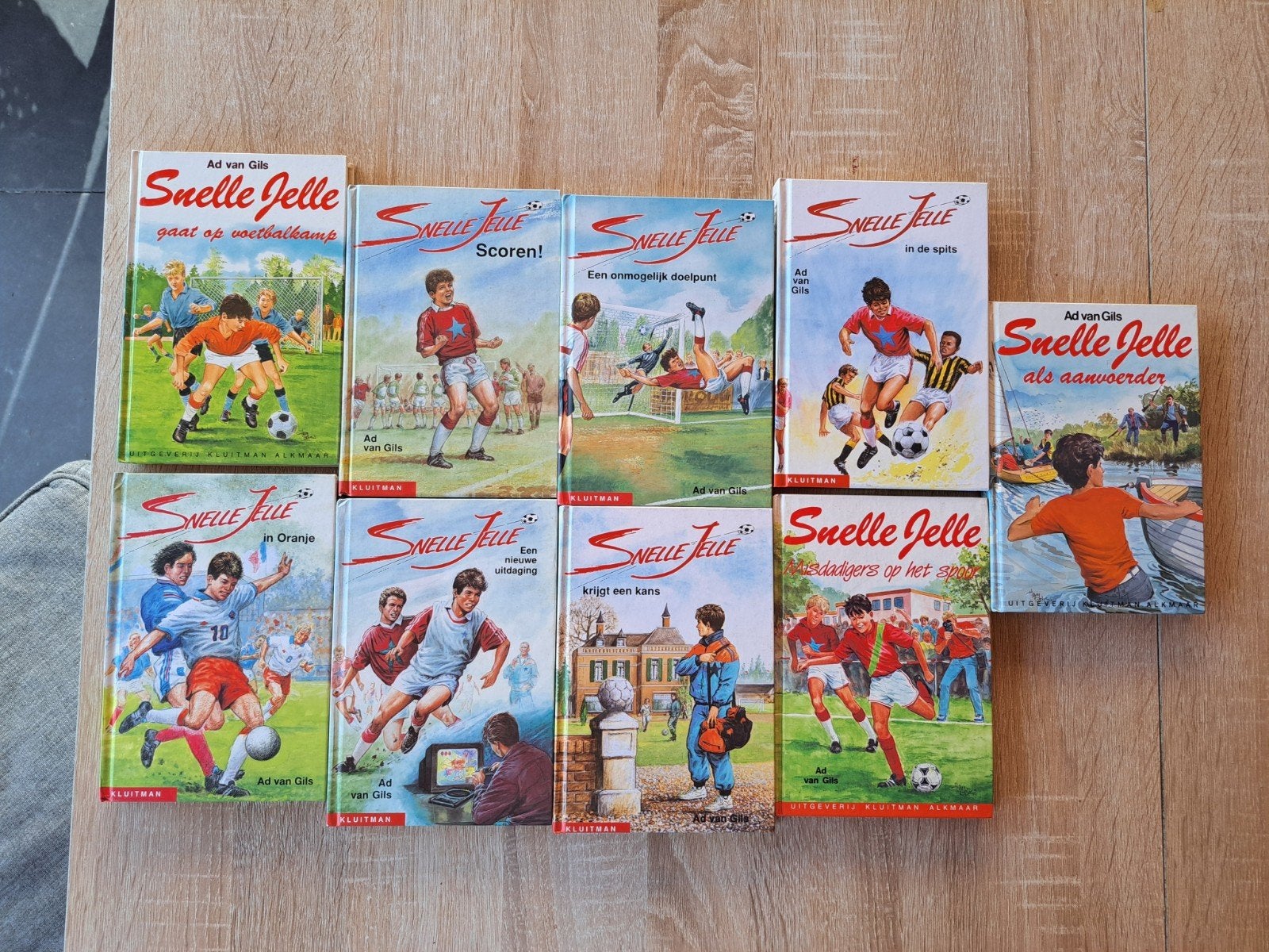 Snelle Jelle boekenreeks - Voetbalavonturen, Ophalen of Verzenden, Gelezen, Ad van Gils, Fictie algemeen