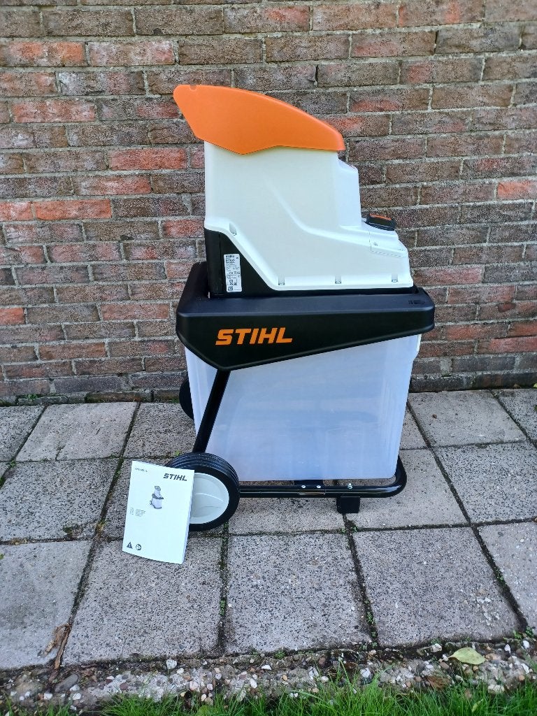 Hakselaar STIHL 140 L, Tuin en Terras, Stihl, Ophalen of Verzenden, Zo goed als nieuw, Met opvangbak