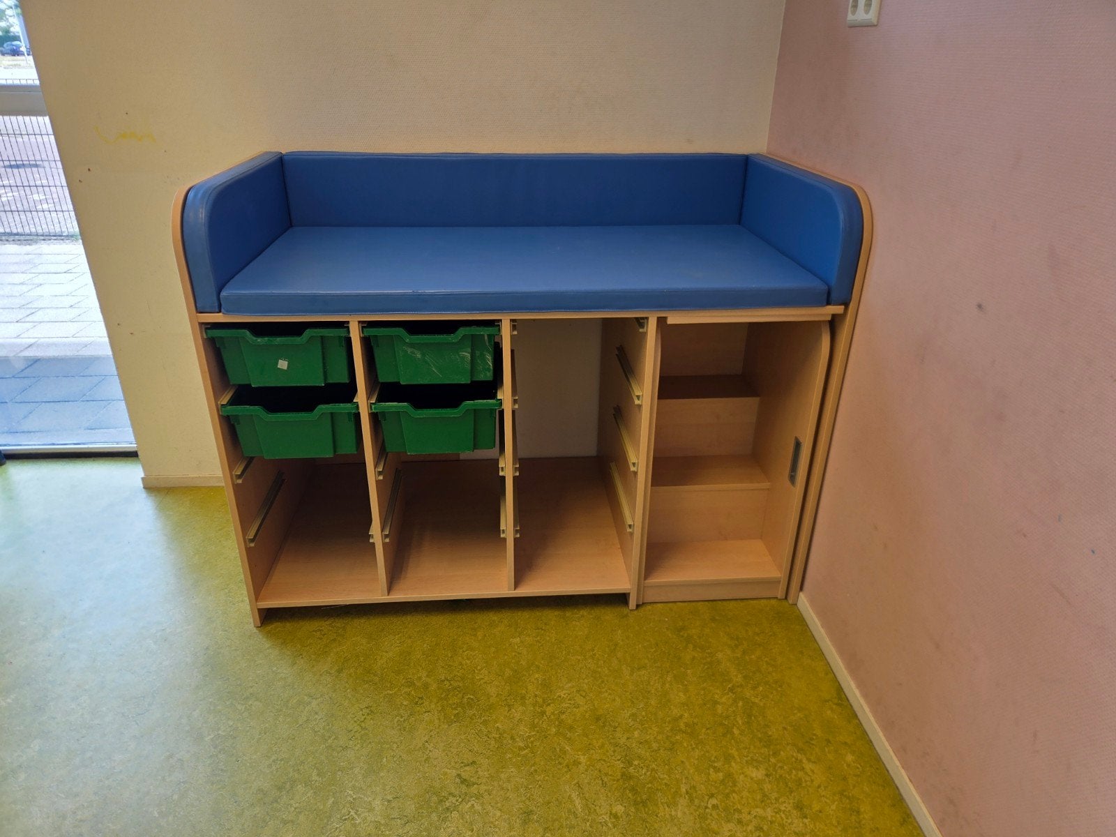 Commode(2) voor kinderen met opbergruimte en trapje, Ophalen, Gebruikt, 50 tot 70 cm, 100 cm of meer