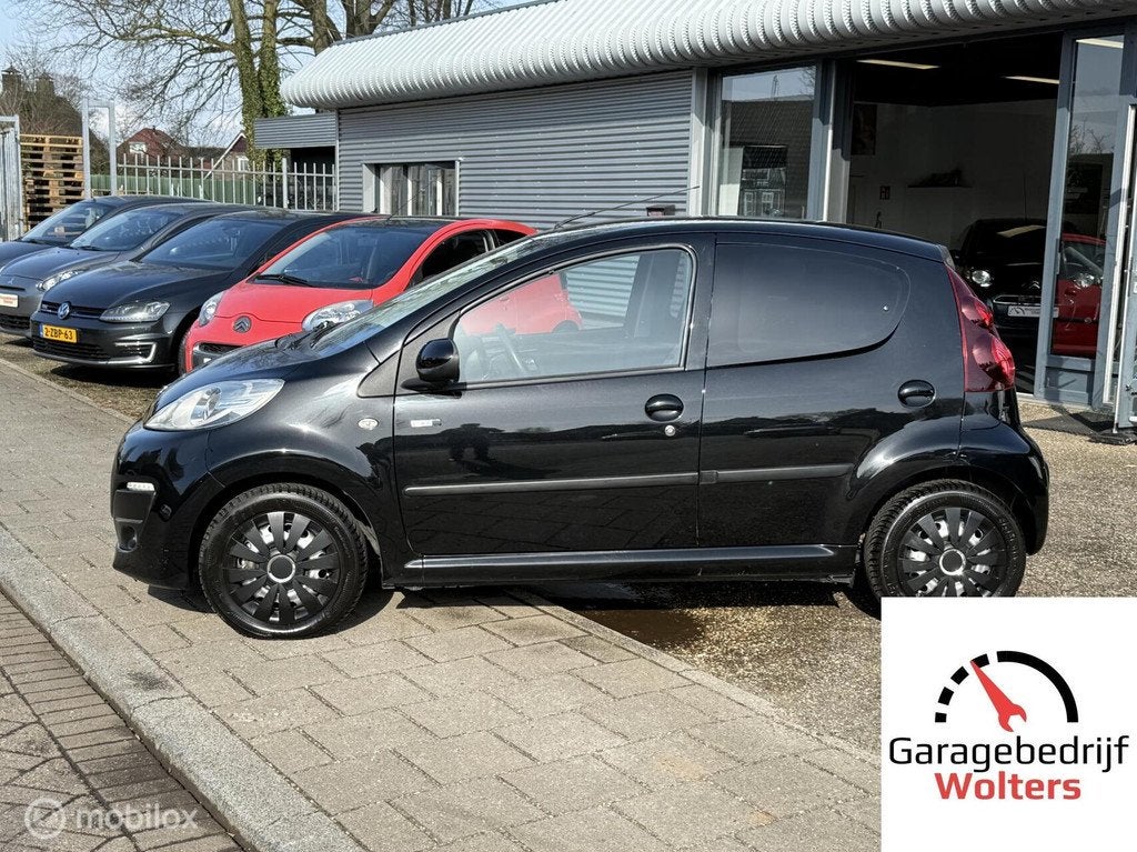 Peugeot 107 1.0 Envy AIRCO 5DRS NW APK ONDERHOUD+GARANTIE, Auto's, Peugeot, Voorwielaandrijving, Stof, Gebruikt, Zwart