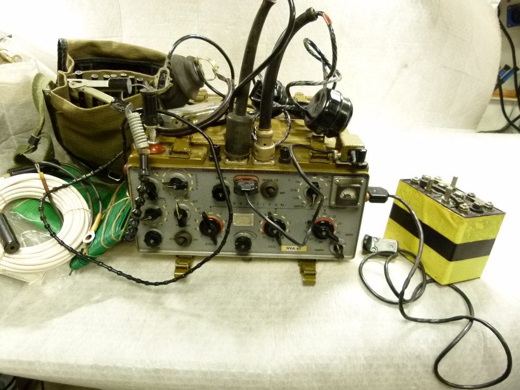 R129 Russische HF manpack transc. 1,5 - 11 MHz SSB, CW en AM, Ophalen, Gebruikt, Zender en Ontvanger