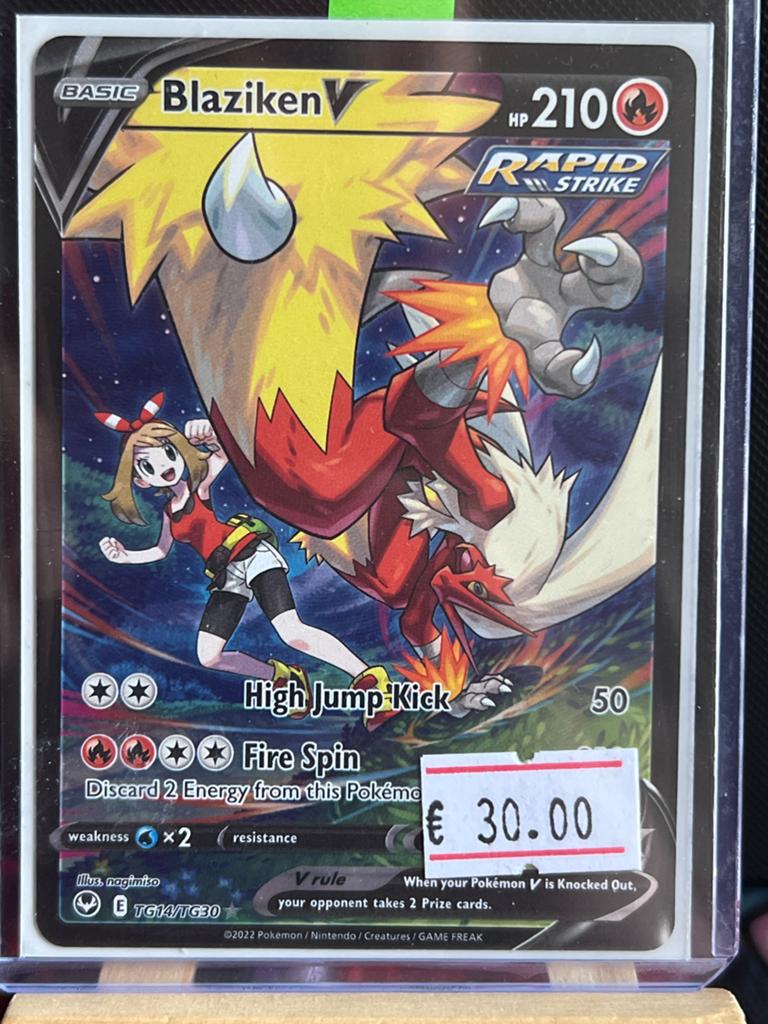 Blaziken V TG14/TG30 Pokémon Kaart Rapid Strike, Ophalen of Verzenden, Zo goed als nieuw, Losse kaart