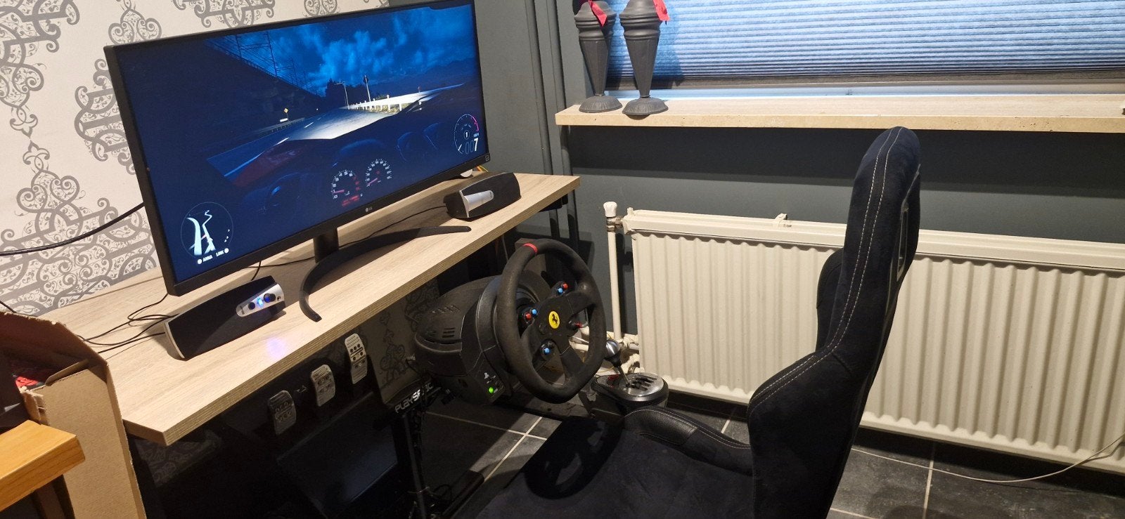 Playseat met Thrustmaster T300RS GT en Ferrari F1 stuur, Spelcomputers en Games, Ophalen, Overige merken, Zo goed als nieuw