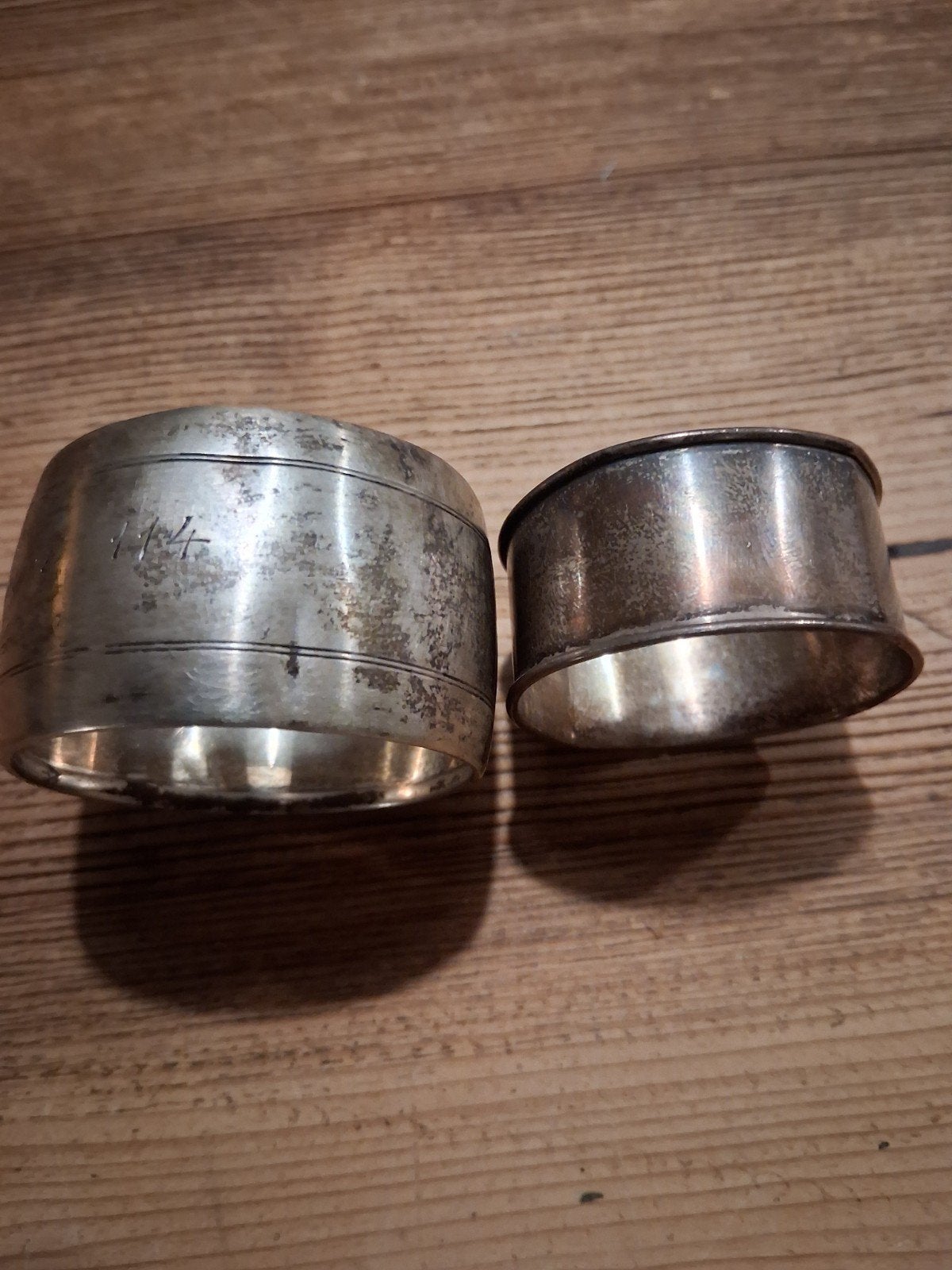 Set van 2 Antieke verzilverde Servetringen 1924., Antiek en Kunst, Ophalen of Verzenden, Zilver